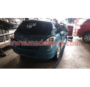 Opel Astra H Arka Tampon